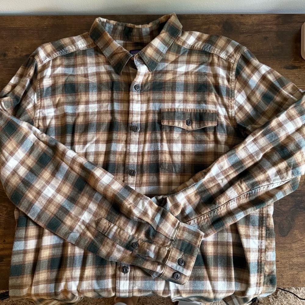 PATAGONIA • button down